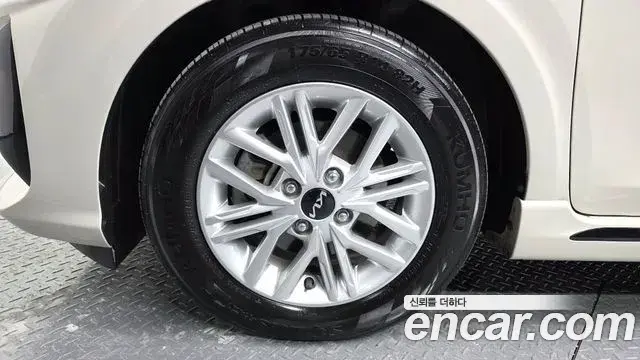 Kia Morning Urban 2021 — Şəkil 32/34