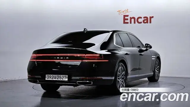 Genesis G90 2023 — Фото 2/20