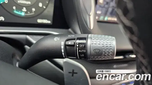 Genesis G90 2023 — ფოტო 13/34