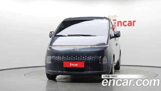 Hyundai Staria 2023 — Фото 3/20