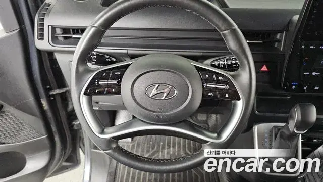 Hyundai Staria 2023 — Фото 12/20