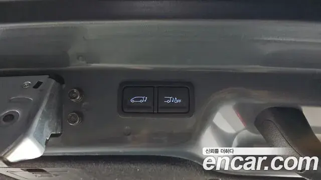 Hyundai Staria 2023 — Фото 16/20