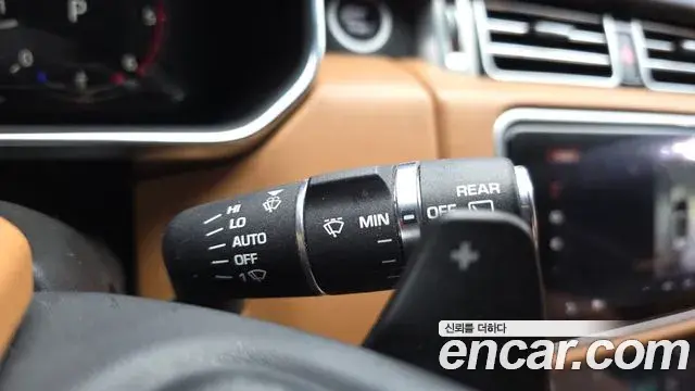 Land Rover Range Rover 2018 — ფოტო 27/35