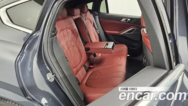 BMW X6 2021 — ფოტო 16/33