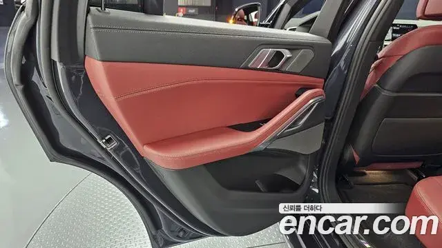 BMW X6 2021 — ფოტო 14/33