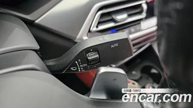 BMW X6 2021 — ფოტო 19/33