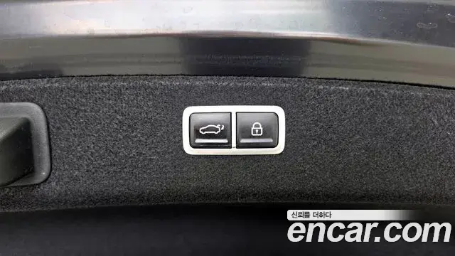 Genesis G80 2023 — Şəkil 30/31