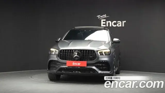 Mercedes-Benz GLE-Class 2021 — Photo 11/33