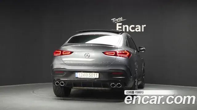 Mercedes-Benz GLE-Class 2021 — Photo 3/33