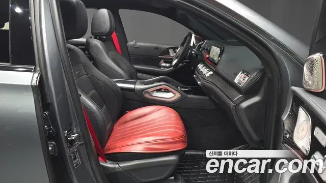 Mercedes-Benz GLE-Class 2021 — Photo 30/33