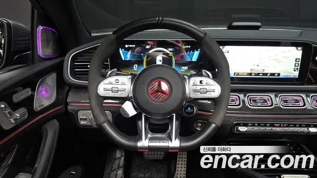 Mercedes-Benz GLE-Class 2021 — Photo 21/33