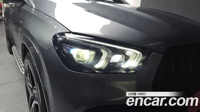 Mercedes-Benz GLE-Class 2021 — Photo 24/33