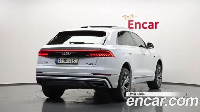 Audi Q8 2021 — ფოტო 10/39