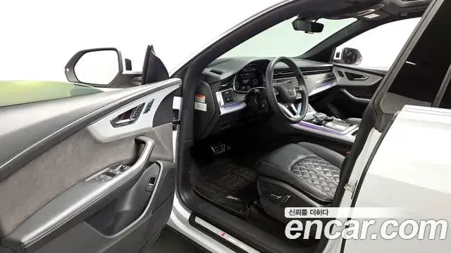 Audi Q8 2021 — ფოტო 24/39