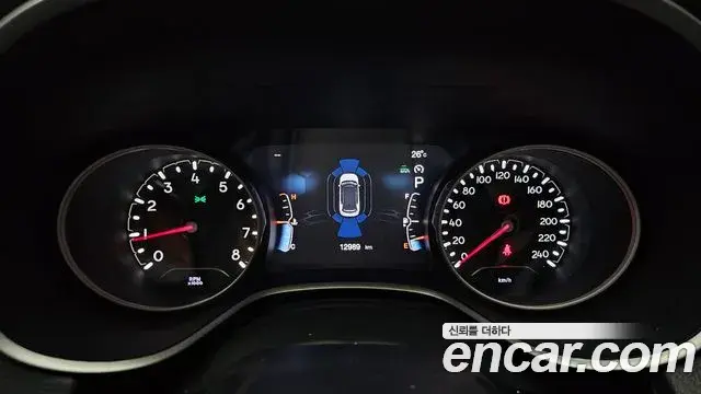 Jeep Compass 2021 — Photo 8/20