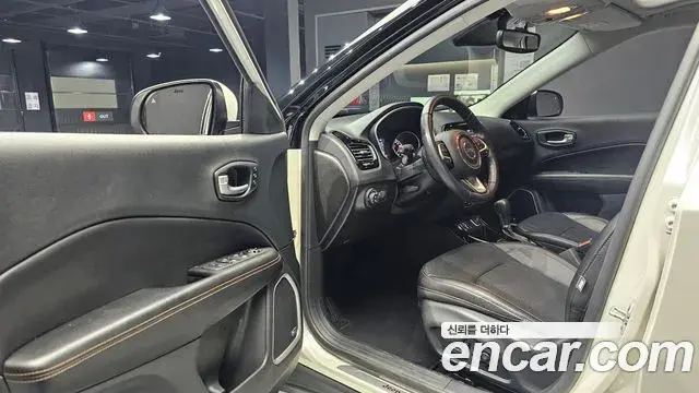 Jeep Compass 2021 — Photo 11/20
