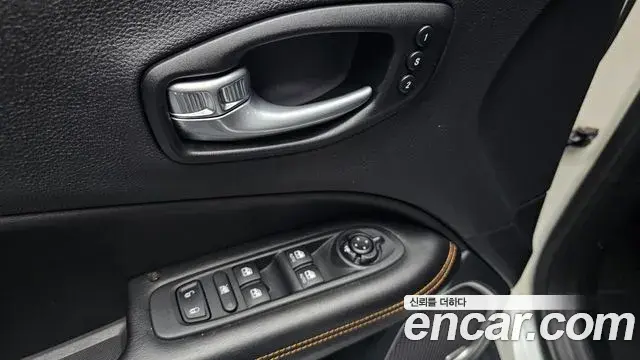 Jeep Compass 2021 — Photo 2/20