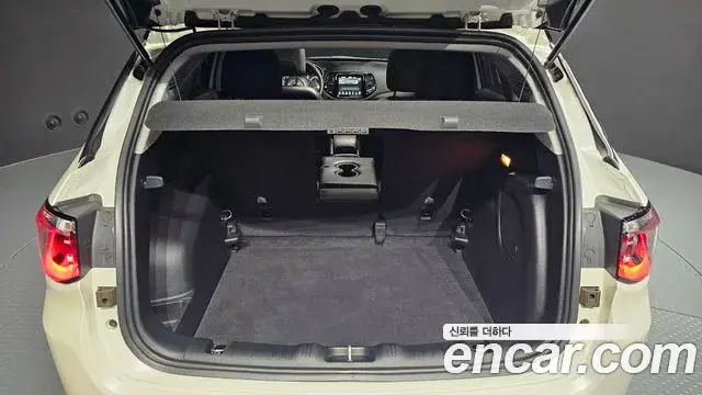 Jeep Compass 2021 — Photo 9/20