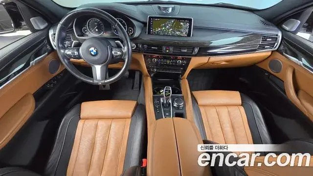 BMW X6 2018 — Фото 10/20