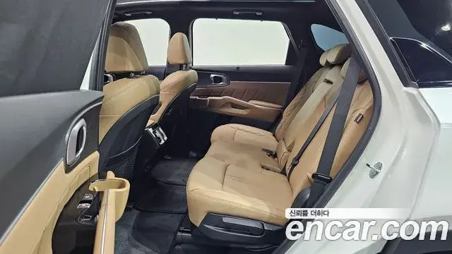 Kia Sorento 2024 — Фото 11/20