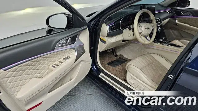 Genesis G70 2018 — Photo 13/20