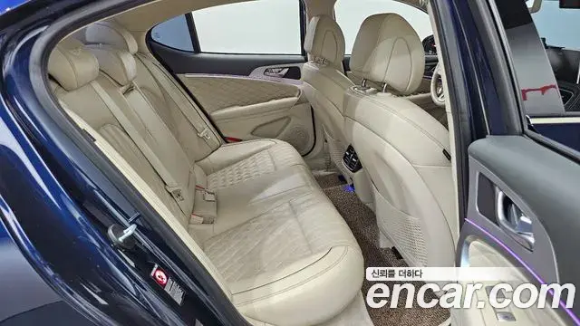 Genesis G70 2018 — Photo 2/20