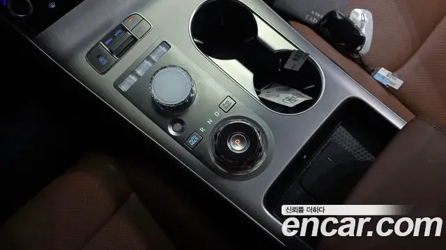Genesis GV70 2025 — ფოტო 7/34