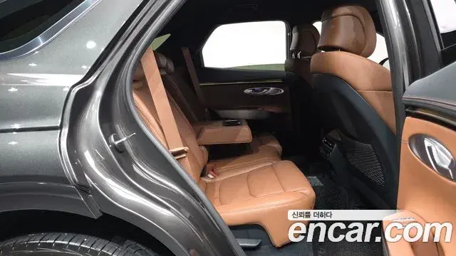 Genesis GV70 2025 — ფოტო 16/34