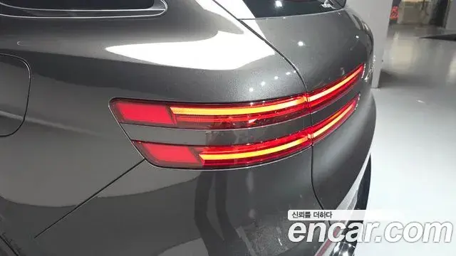Genesis GV70 2025 — ფოტო 17/34