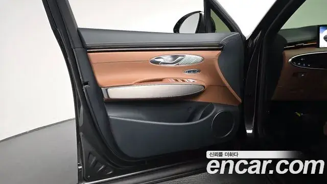 Genesis GV70 2025 — ფოტო 30/34