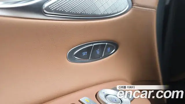 Genesis GV70 2025 — ფოტო 21/34