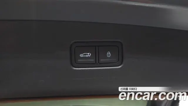 Genesis GV70 2025 — ფოტო 18/34