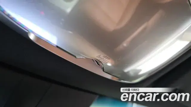 Genesis GV70 2025 — ფოტო 25/34