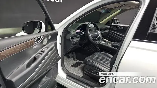 Genesis GV80 2020 — ფოტო 14/20