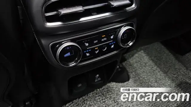 Genesis GV80 2020 — ფოტო 17/20