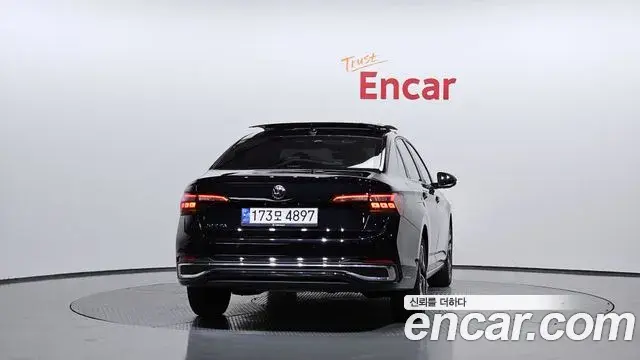 Volkswagen Jetta 2024 — Şəkil 13/29