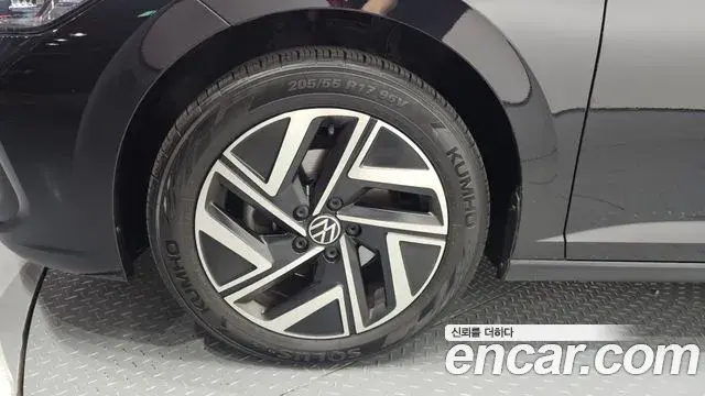 Volkswagen Jetta 2024 — Şəkil 22/29