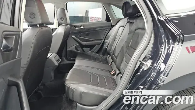 Volkswagen Jetta 2024 — Şəkil 18/29
