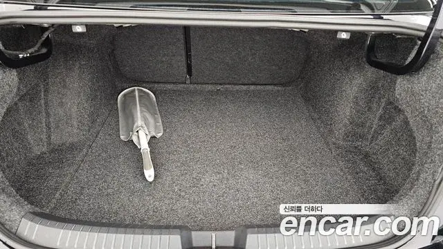 Volkswagen Jetta 2024 — Şəkil 25/29