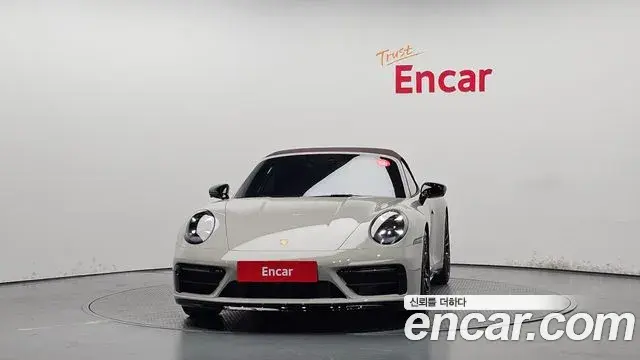 Porsche 911 2023 — ფოტო 9/20