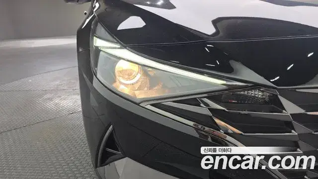 Hyundai The New Avante Hybrid 2022 — ფოტო 19/30