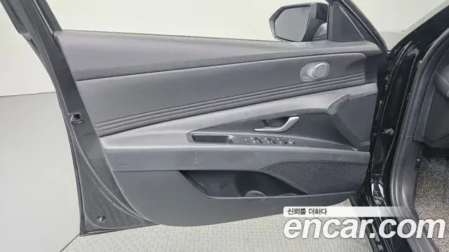 Hyundai The New Avante Hybrid 2022 — ფოტო 7/30