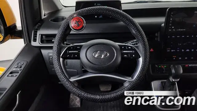 Hyundai Staria 2023 — Фото 11/20