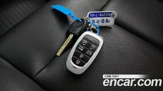 Hyundai Staria 2023 — Фото 14/20