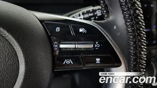Hyundai Staria 2023 — Фото 15/20