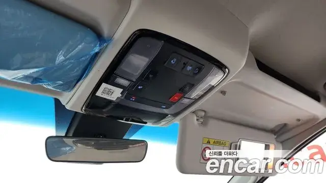 Hyundai Staria 2023 — Фото 18/20