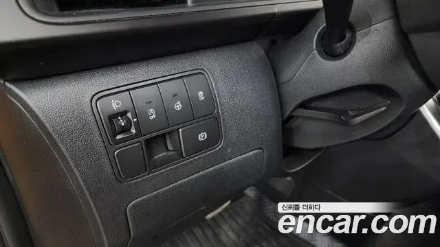 Hyundai Staria 2023 — Фото 19/20