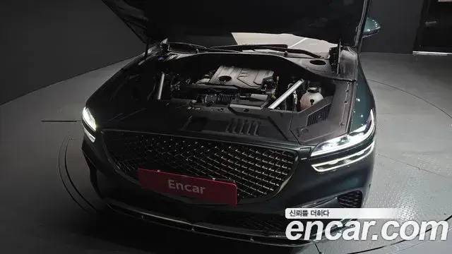 Genesis GV70 2021 — ფოტო 7/20