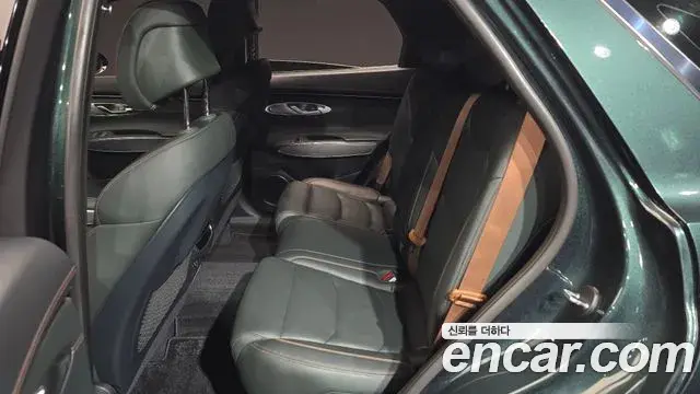 Genesis GV70 2021 — ფოტო 14/20