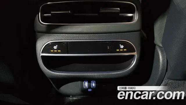 Genesis GV70 2021 — ფოტო 19/20